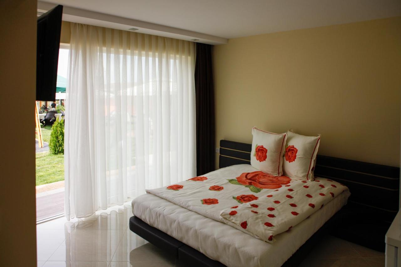 Zafo Hotel Sinemoretz Ngoại thất bức ảnh