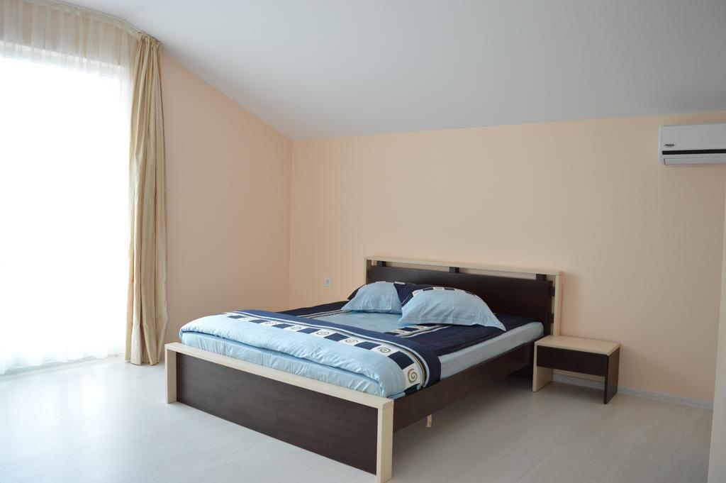 Zafo Hotel Sinemoretz Ngoại thất bức ảnh